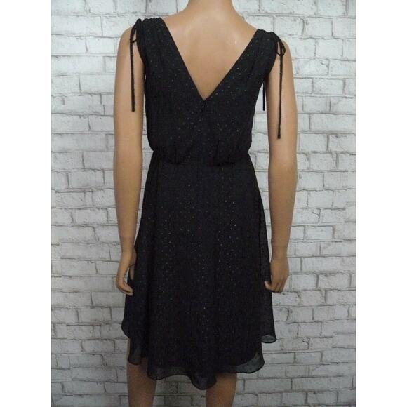 $168 Gal Meets Glam Black Swiss Dot Vneck Elora Fit & Flare Dress 4 NWT - Picture 9 of 9